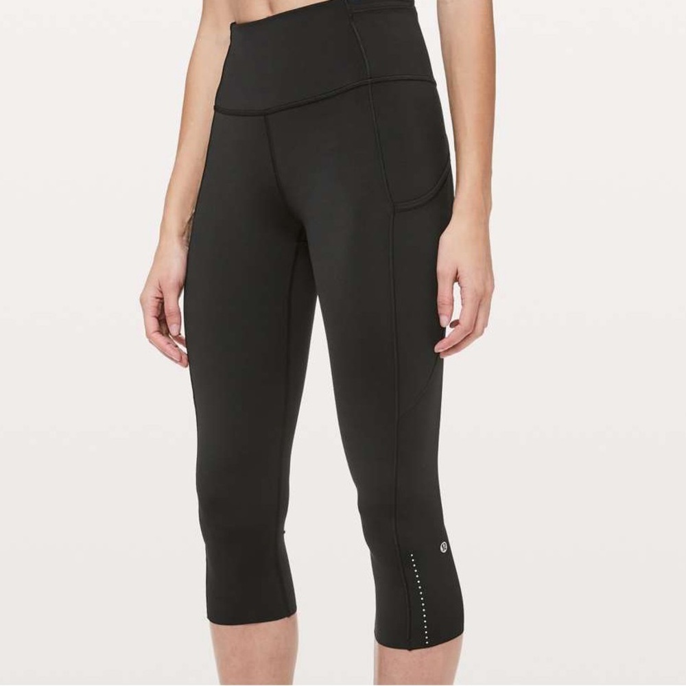 Lululemon Fast & Free Crop II Nulux 19"
Black - size 4